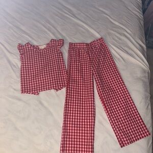 Red Gingham Set Classic Design